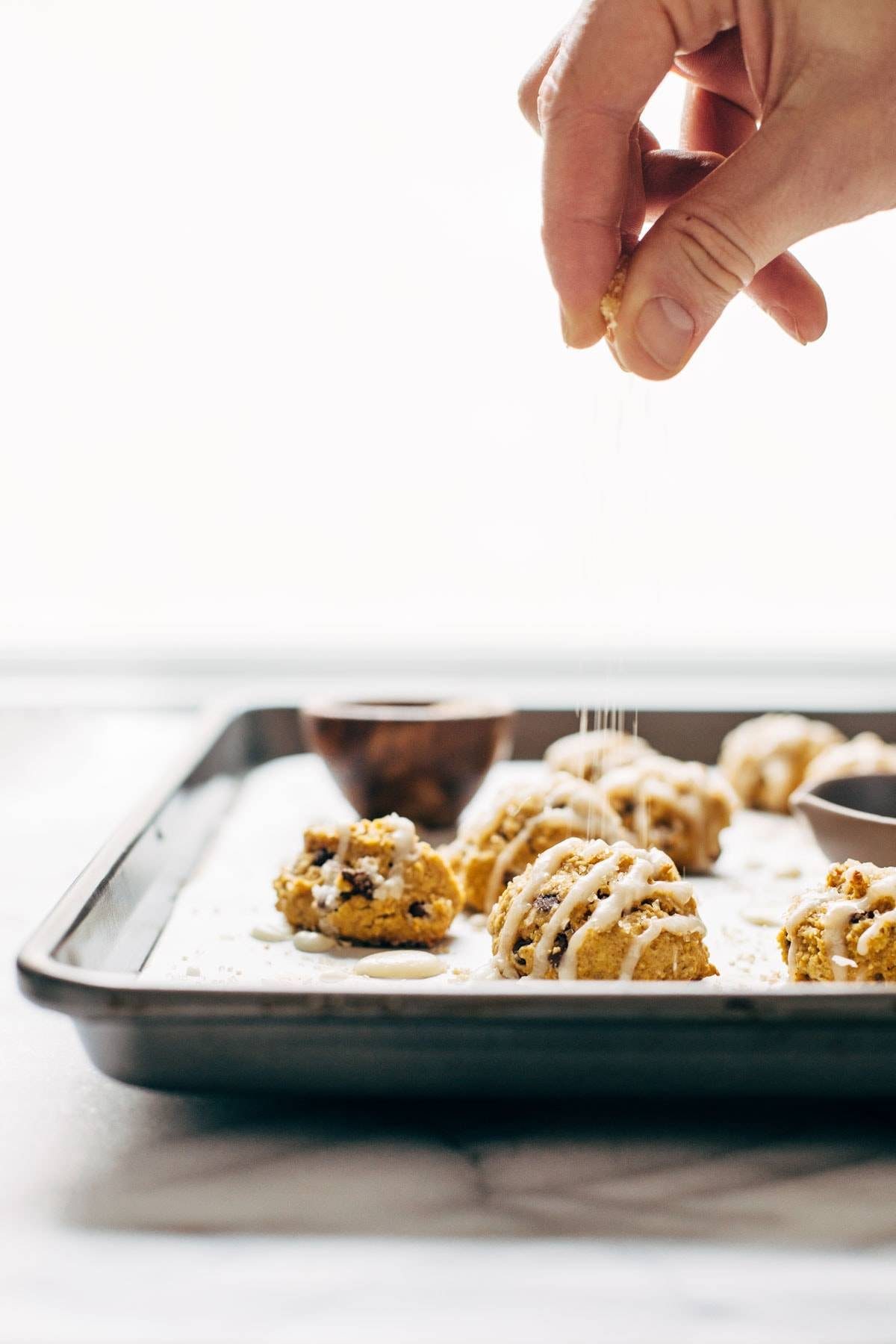 Pumpkin Bites with Maple Glaze are a MUST for pumpkin lovers! made with easy ingredients like oats, pumpkin, maple syrup, and olive oil. | pinchofyum.com Pumpkin Bites with Maple Glaze are a MUST for pumpkin lovers! made with easy ingredients like oats, pumpkin, maple syrup, and olive oil. | pinchofyum.com