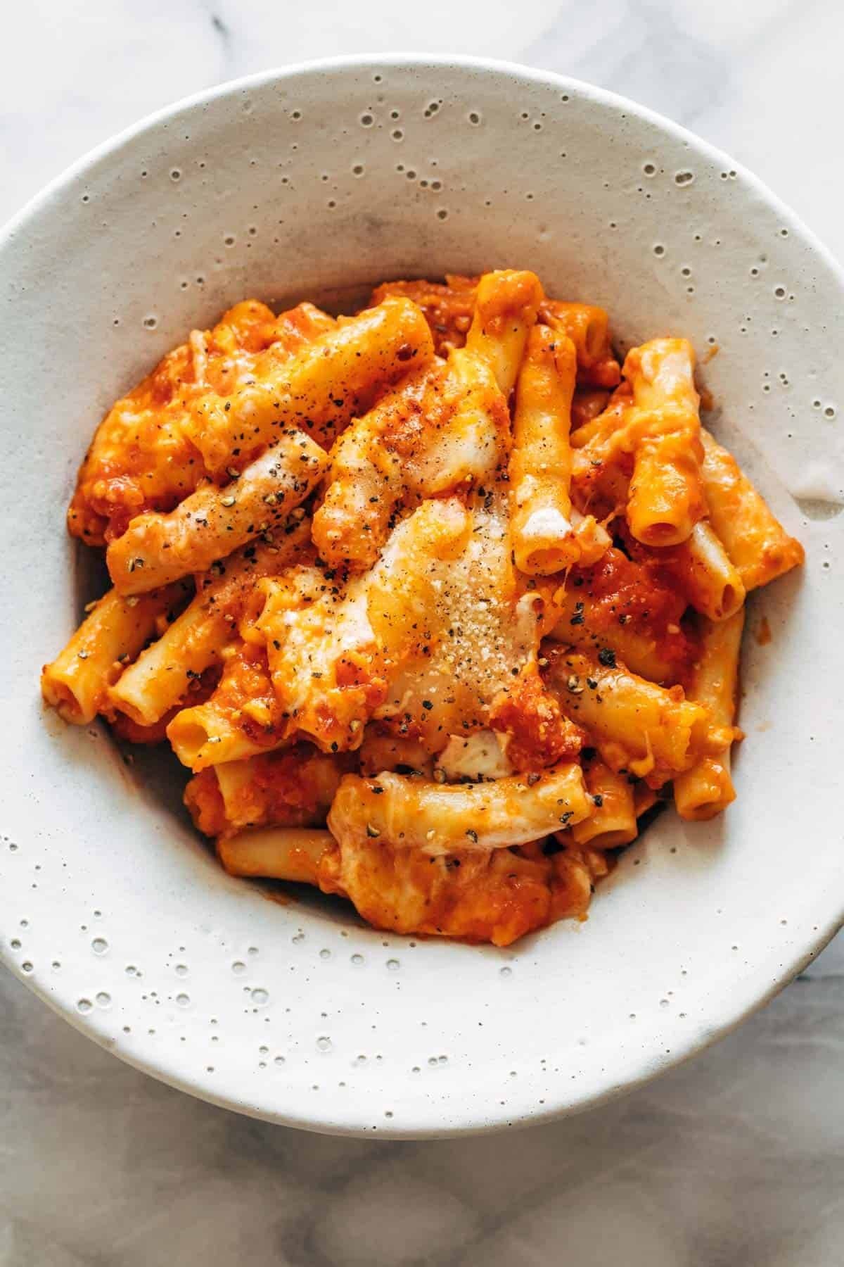 Three cheese ziti in a bowl.